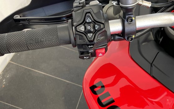 Gebrauchtmotorrad Ducati Multistrada V2 S - Bild 6 Gebrauchtmotorrad Ducati Multistrada V2 S - Bild 6