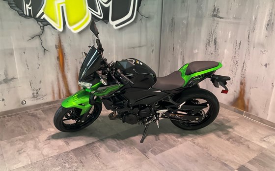 Gebrauchtmotorrad Kawasaki Z 400 - Bild 3