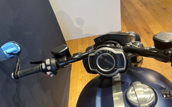 Neufahrzeug Triumph Rocket 3 Storm R - Bild 4
