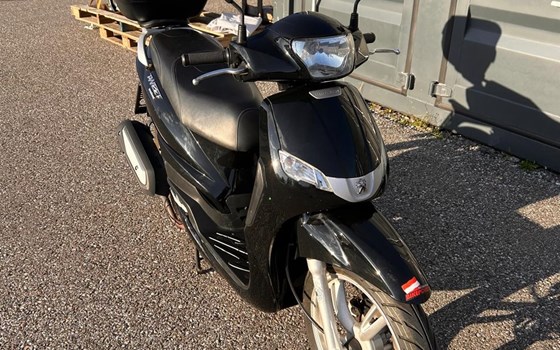 Gebrauchtmotorrad Peugeot Tweet 125 - Bild 1 Gebrauchtmotorrad Peugeot Tweet 125 - Bild 1
