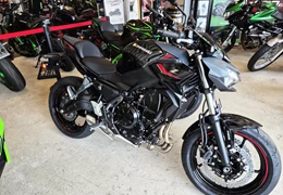 Neumotorrad Kawasaki Z650 Neumotorrad Kawasaki Z650