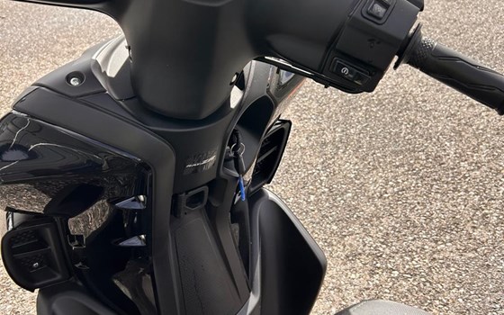 Neufahrzeug Yamaha RayZR - Bild 8 Neufahrzeug Yamaha RayZR - Bild 8