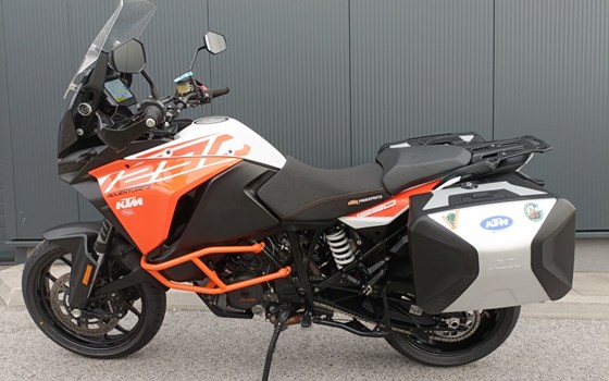 Gebrauchtmotorrad KTM 1290 Super Adventure S - Bild 2 Gebrauchtmotorrad KTM 1290 Super Adventure S - Bild 2