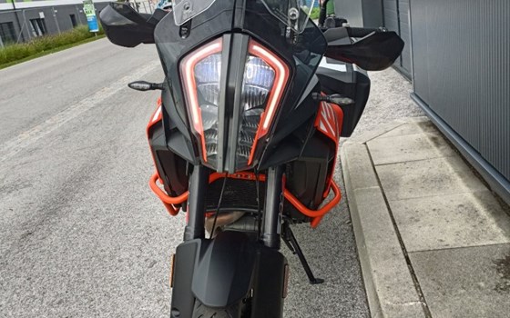 Gebrauchtmotorrad KTM 1290 Super Adventure S - Bild 3 Gebrauchtmotorrad KTM 1290 Super Adventure S - Bild 3