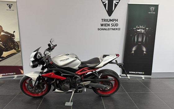 Gebrauchtmotorrad Triumph Street Triple RX - Bild 1 Gebrauchtmotorrad Triumph Street Triple RX - Bild 1