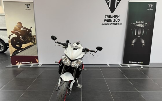 Gebrauchtmotorrad Triumph Street Triple RX - Bild 3 Gebrauchtmotorrad Triumph Street Triple RX - Bild 3