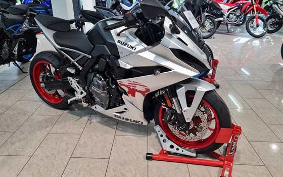 Gebrauchtmotorrad Suzuki GSX-8R - Bild 1 Gebrauchtmotorrad Suzuki GSX-8R - Bild 1