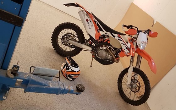 Gebrauchtmotorrad KTM 450 EXC-F - Bild 5 Gebrauchtmotorrad KTM 450 EXC-F - Bild 5