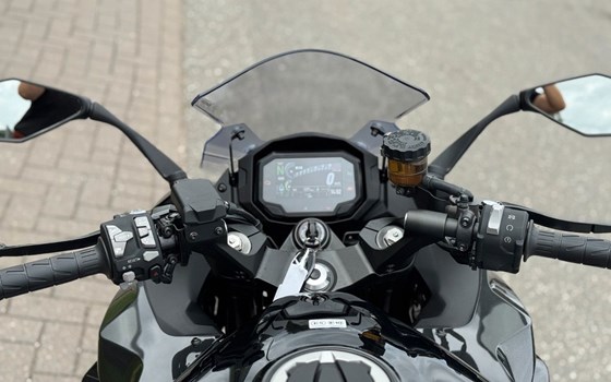 Gebrauchtmotorrad Kawasaki Ninja 1100SX - Bild 9