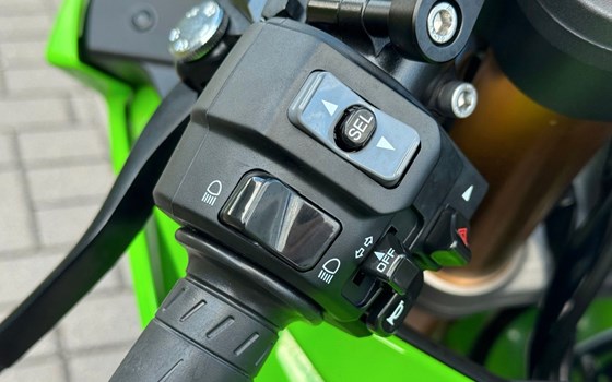 Gebrauchtmotorrad Kawasaki Ninja ZX-6R 40th Anniversary Edition - Bild 10