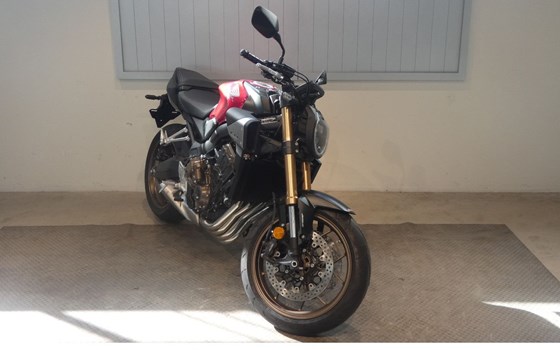 Neufahrzeug Honda CB650R E-Clutch - Bild 1