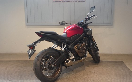 Neufahrzeug Honda CB650R E-Clutch - Bild 3