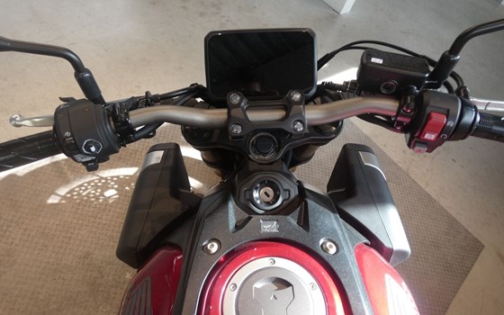 Neufahrzeug Honda CB650R E-Clutch - Bild 7