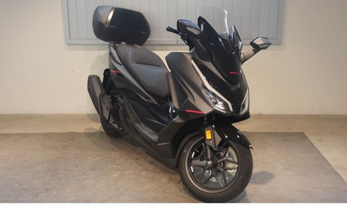 Honda Forza 350