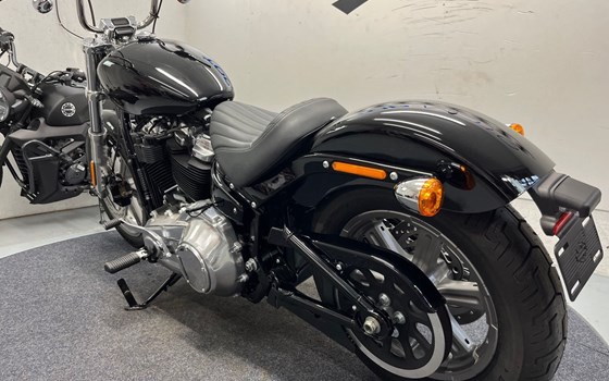 Neufahrzeug Harley-Davidson Softail Street Bob FXBB - Bild 8