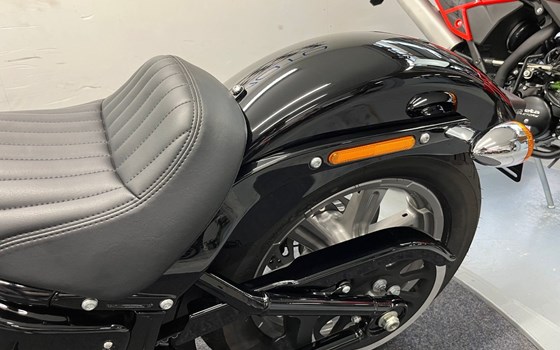 Neufahrzeug Harley-Davidson Softail Street Bob FXBB - Bild 9