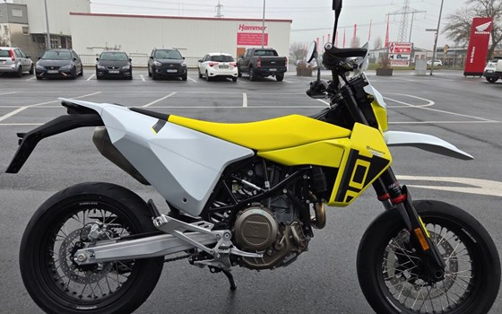 Neufahrzeug Husqvarna 701 Supermoto - Bild 4