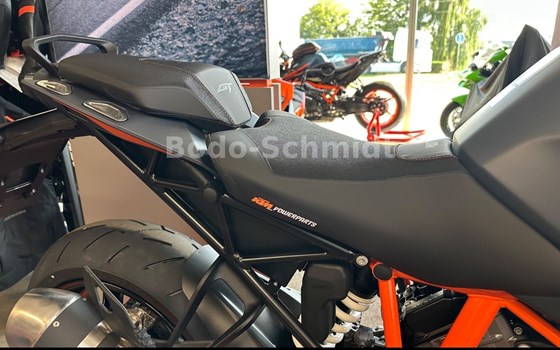 Neufahrzeug KTM 1290 Super Duke GT - Bild 3