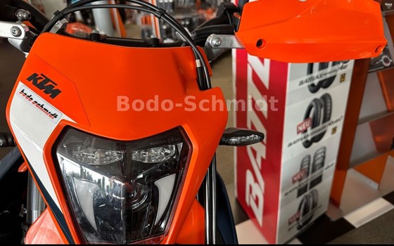 Neufahrzeug KTM 690 SMC R - Bild 4