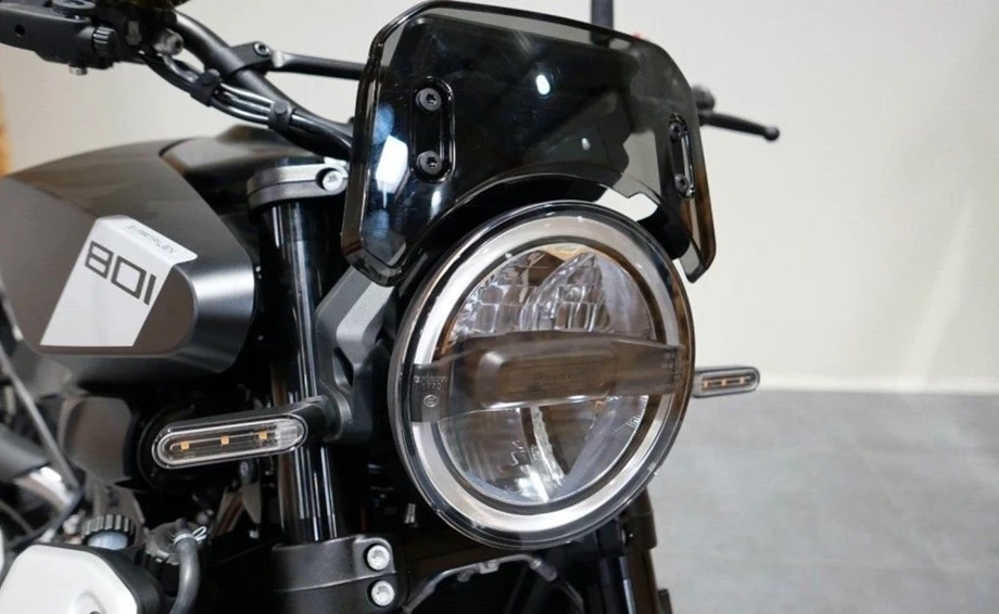 Angebot Husqvarna Svartpilen 801 Bild 4: Angebot Husqvarna Svartpilen 801