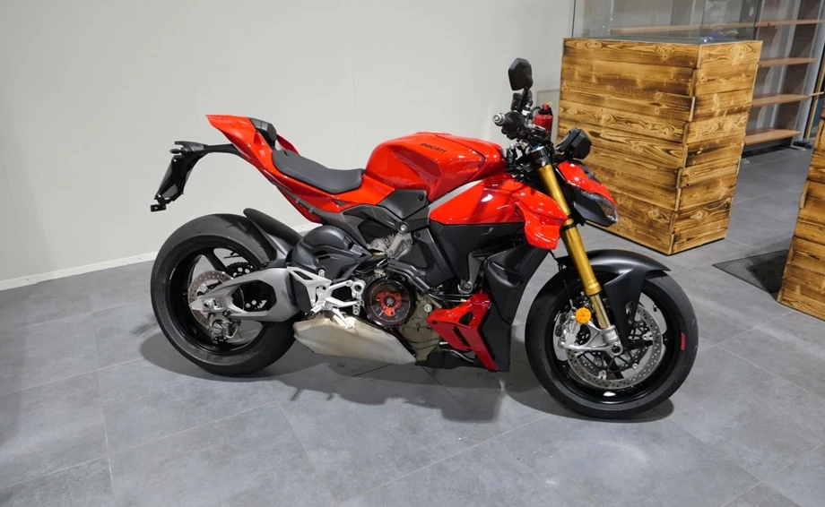 Angebot Ducati Streetfighter V4 S Bild 3: Angebot Ducati Streetfighter V4 S