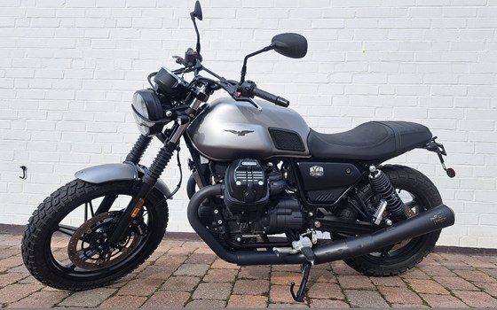 Gebrauchtmotorrad Moto Guzzi V7 Stone - Bild 3