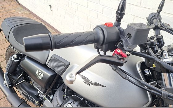 Gebrauchtmotorrad Moto Guzzi V7 Stone - Bild 7