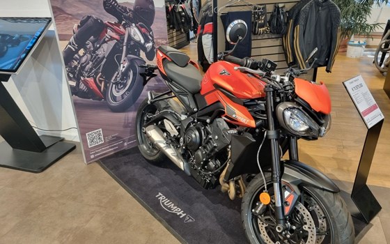 Gebrauchtmotorrad Triumph Street Triple 765 R - Bild 1