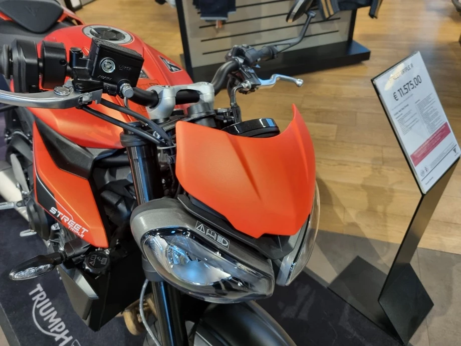 Angebot Triumph Street Triple 765 R Bild 4: Angebot Triumph Street Triple 765 R