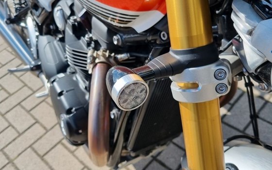 Gebrauchtmotorrad Triumph Speed Twin 1200 RS - Bild 4