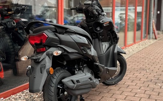 Gebrauchtmotorrad Yamaha RayZR - Bild 5