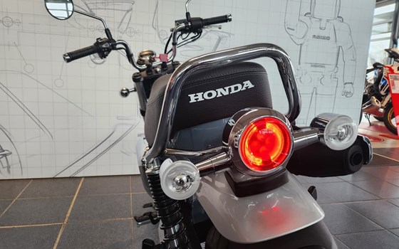 Gebrauchtmotorrad Honda Dax 125 - Bild 6