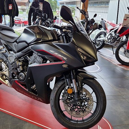 Honda CBR650R E-Clutch