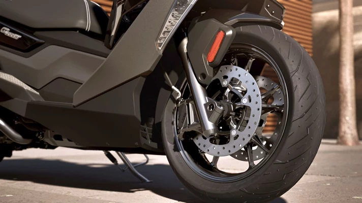 BMW C 400 GT (black-storm metallic 2) - Bild 4