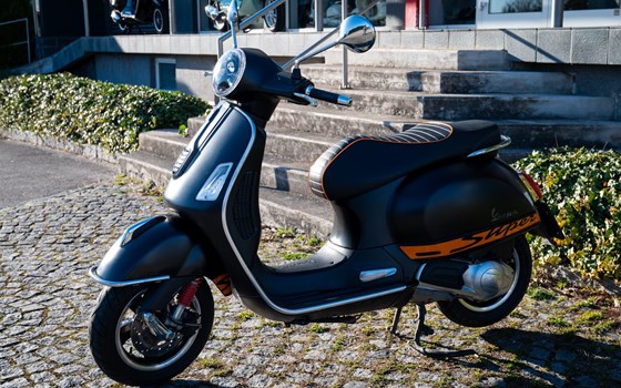 Gebrauchtmotorrad Vespa GTS 125 Super Sport - Bild 2 Gebrauchtmotorrad Vespa GTS 125 Super Sport - Bild 2