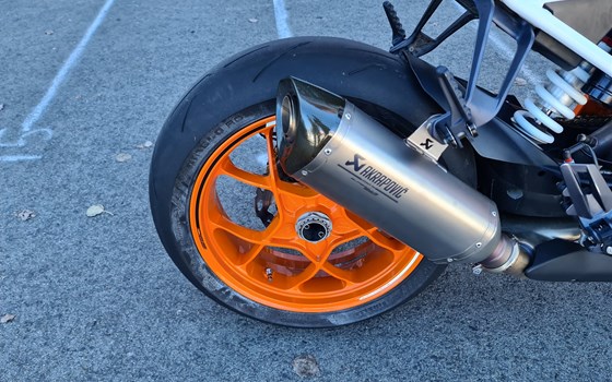 Gebrauchtmotorrad KTM 1290 Super Duke - Bild 5 Gebrauchtmotorrad KTM 1290 Super Duke - Bild 5