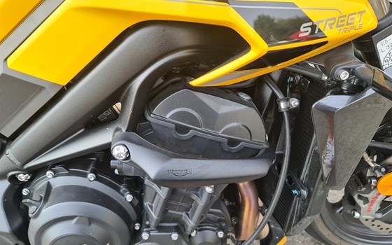 Gebrauchtmotorrad Triumph Street Triple 765 RS - Bild 3 Gebrauchtmotorrad Triumph Street Triple 765 RS - Bild 3