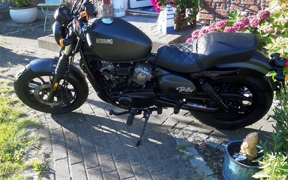 Gebrauchtmotorrad Hyosung Aquila GV 125 Cruiser - Bild 2