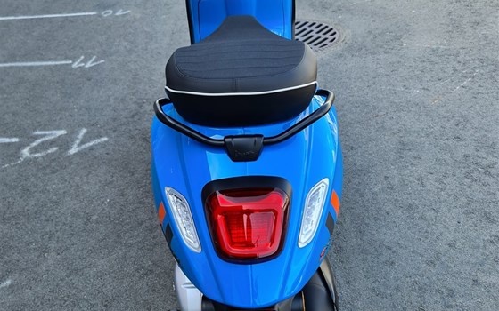 Neufahrzeug Vespa Sprint 125 S - Bild 5 Neufahrzeug Vespa Sprint 125 S - Bild 5