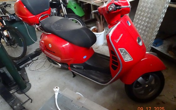Gebrauchtmotorrad Vespa 125 Primavera - Bild 1 Gebrauchtmotorrad Vespa 125 Primavera - Bild 1