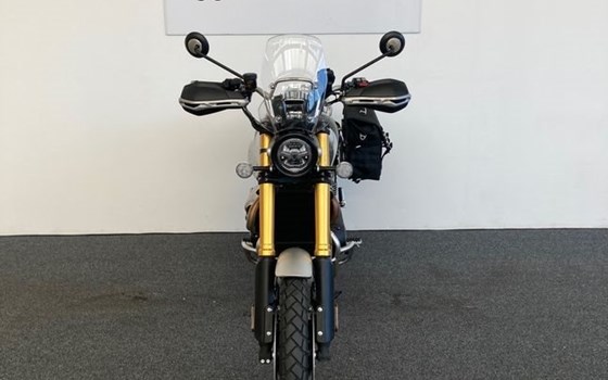 Gebrauchtmotorrad Triumph SCRAMBLER 1200 XE CHROME EDITION - Bild 4 Gebrauchtmotorrad Triumph SCRAMBLER 1200 XE CHROME EDITION - Bild 4