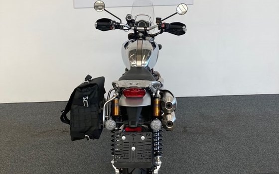 Gebrauchtmotorrad Triumph SCRAMBLER 1200 XE CHROME EDITION - Bild 6 Gebrauchtmotorrad Triumph SCRAMBLER 1200 XE CHROME EDITION - Bild 6