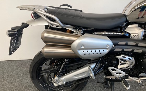 Gebrauchtmotorrad Triumph SCRAMBLER 1200 XE CHROME EDITION - Bild 7 Gebrauchtmotorrad Triumph SCRAMBLER 1200 XE CHROME EDITION - Bild 7