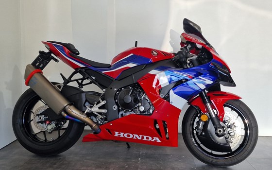 Gebrauchtmotorrad Honda CBR1000RR-R Fireblade - Bild 3 Gebrauchtmotorrad Honda CBR1000RR-R Fireblade - Bild 3