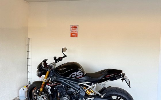 Gebrauchtmotorrad Triumph Speed Triple 1200 RS - Bild 3 Gebrauchtmotorrad Triumph Speed Triple 1200 RS - Bild 3