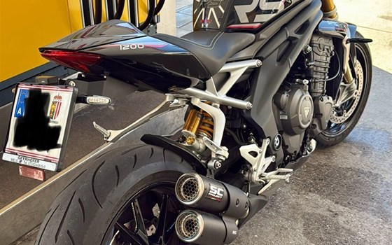 Gebrauchtmotorrad Triumph Speed Triple 1200 RS - Bild 6 Gebrauchtmotorrad Triumph Speed Triple 1200 RS - Bild 6