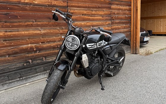 Gebrauchtmotorrad Brixton Crossfire 500 X - Bild 4 Gebrauchtmotorrad Brixton Crossfire 500 X - Bild 4