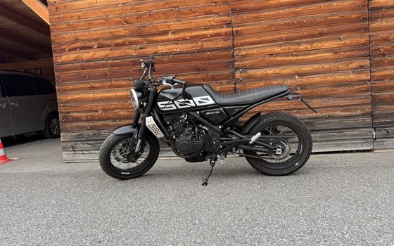 Gebrauchtmotorrad Brixton Crossfire 500 X - Bild 8 Gebrauchtmotorrad Brixton Crossfire 500 X - Bild 8