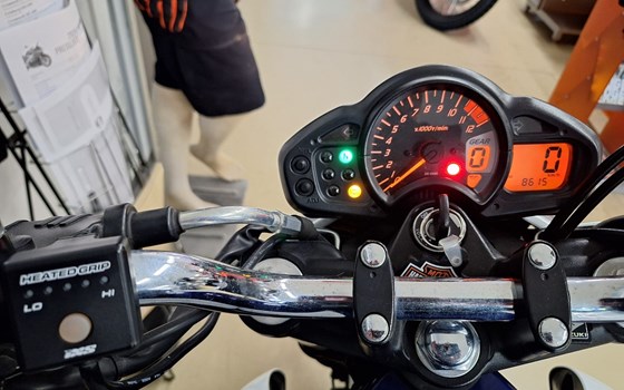 Gebrauchtmotorrad Suzuki SFV 650 Gladius - Bild 5 Gebrauchtmotorrad Suzuki SFV 650 Gladius - Bild 5