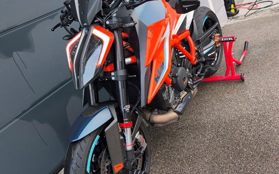 Gebrauchtmotorrad KTM 1290 Super Duke R - Bild 5 Gebrauchtmotorrad KTM 1290 Super Duke R - Bild 5